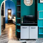 The Downtown Quarters Apartmán