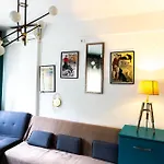 The Downtown Quarters Apartmán