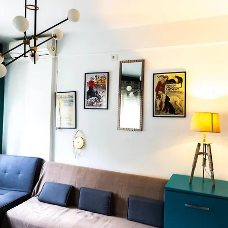 The Downtown Quarters Apartment