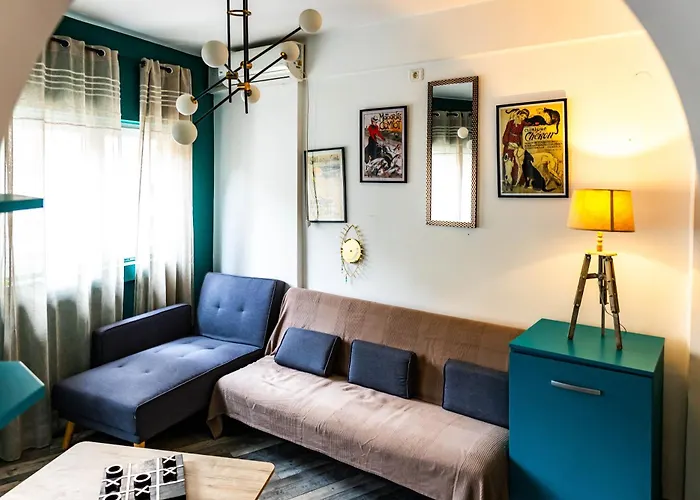 The Downtown Quarters Apartment *
