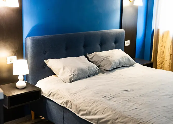 The Downtown Quarters Apartment *