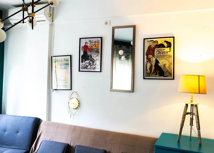 The Downtown Quarters Apartment