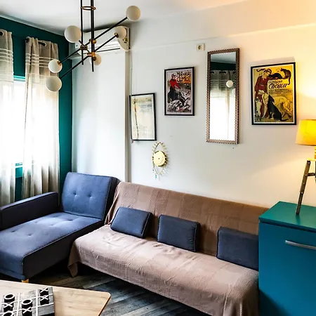 The Downtown Quarters Apartment *